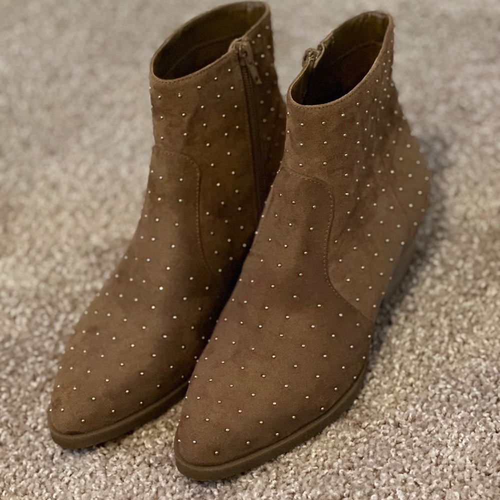 Guess brown ankle boots size 7.5